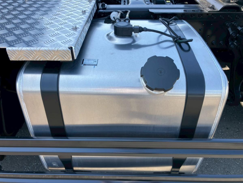 ☆未使用車 AT車 E尺 PTO スーパーハイルーフ ベッド付き|中古トラックの販売・買取・査定のアイナビ