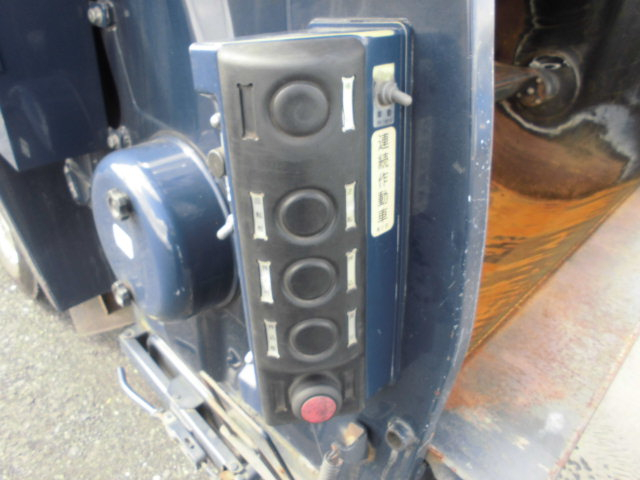 2Tパッカー車回転ダンプ式塵芥車新明和5立米元官公庁|中古トラックの販売・買取・査定のアイナビ