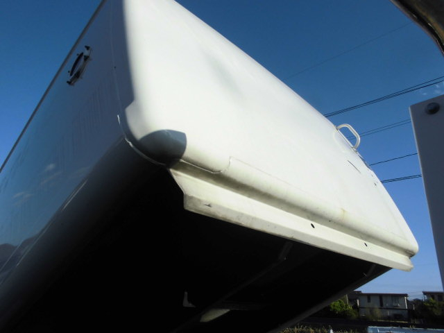 回転ダンプ式パッカー車ワイド3Tクラス塵芥車新明和清掃車|中古トラックの販売・買取・査定のアイナビ