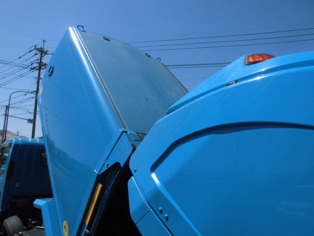 2.9Tパッカー車回転ダンプ式新明和塵芥車3Tクラス清掃車|中古トラックの販売・買取・査定のアイナビ