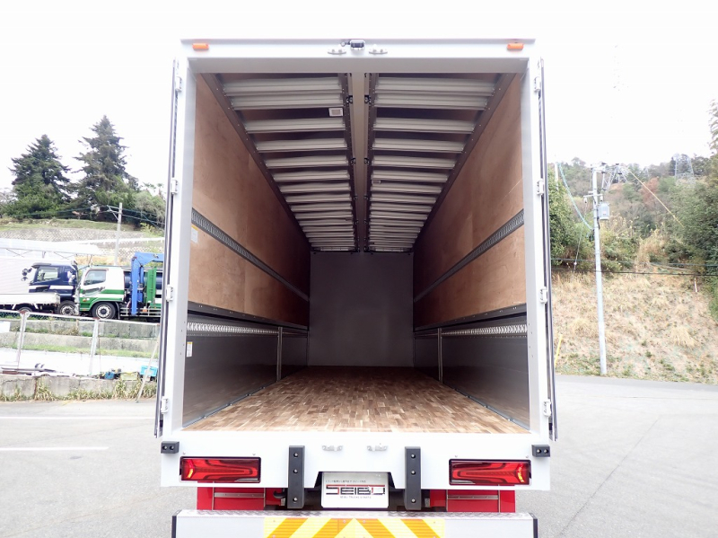 未使用車 トレクス 後輪エアサス 標準ルーフ 風防付 394PS|中古トラックの販売・買取・査定のアイナビ