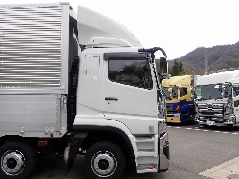 未使用車 トレクス 後輪エアサス 標準ルーフ 風防付 394PS|中古トラックの販売・買取・査定のアイナビ