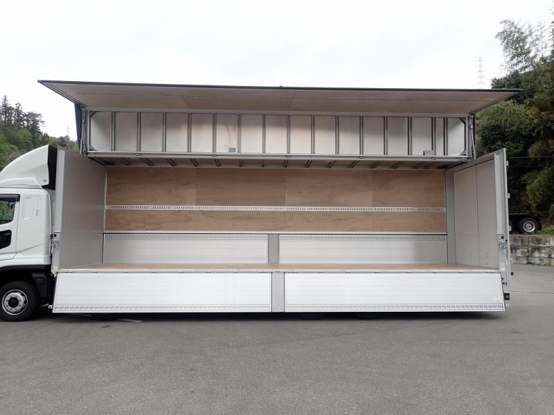 未使用車 トレクス 後輪エアサス 標準ルーフ 風防付 394PS|中古トラックの販売・買取・査定のアイナビ