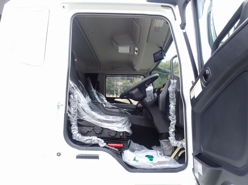 未使用車 トレクス 後輪エアサス 標準ルーフ 風防付 394PS|中古トラックの販売・買取・査定のアイナビ