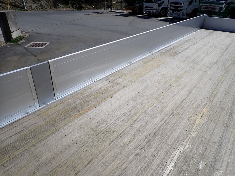 未使用 4軸低床 後輪エアサス アルミ平 14400㎏積載 AT|中古トラックの販売・買取・査定のアイナビ