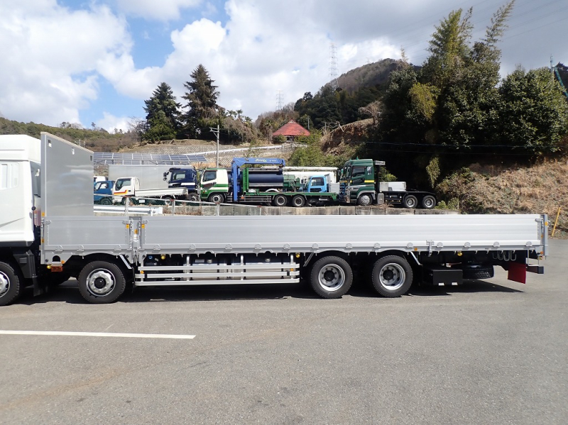 未使用 4軸低床 後輪エアサス アルミ平 14400㎏積載 AT|中古トラックの販売・買取・査定のアイナビ