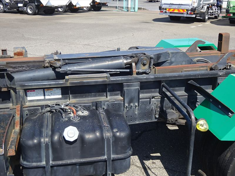 いすゞフォワードコンテナ車|中古トラックの販売・買取・査定のアイナビ