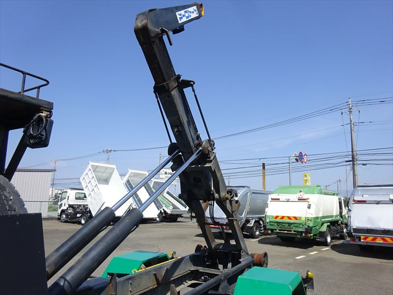 いすゞフォワードコンテナ車|中古トラックの販売・買取・査定のアイナビ