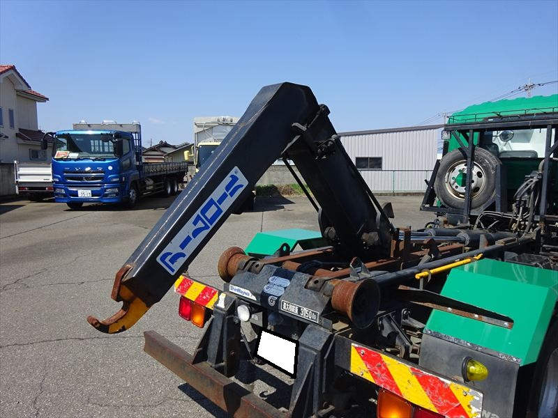 いすゞフォワードコンテナ車|中古トラックの販売・買取・査定のアイナビ