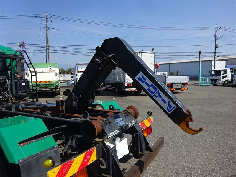 いすゞフォワードコンテナ車|中古トラックの販売・買取・査定のアイナビ