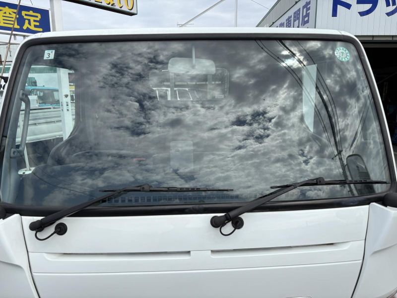 H30キャンター 2t平ボディ|中古トラックの販売・買取・査定のアイナビ