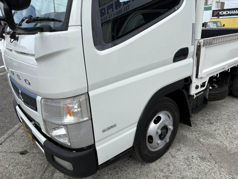 H30キャンター 2t平ボディ|中古トラックの販売・買取・査定のアイナビ