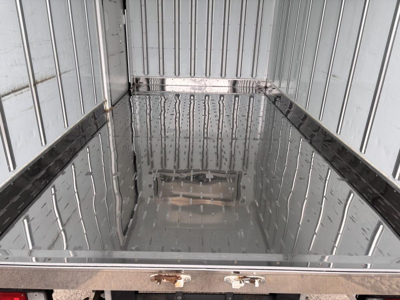 10尺 ショート 冷蔵冷凍車 菱重-5℃ 積載1500kg|中古トラックの販売・買取・査定のアイナビ