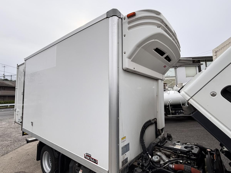 10尺 ショート 冷蔵冷凍車 菱重-5℃ 積載1500kg|中古トラックの販売・買取・査定のアイナビ