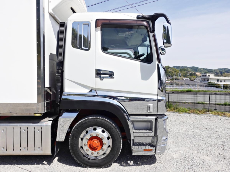 低温冷蔵冷凍大型|中古トラックの販売・買取・査定のアイナビ