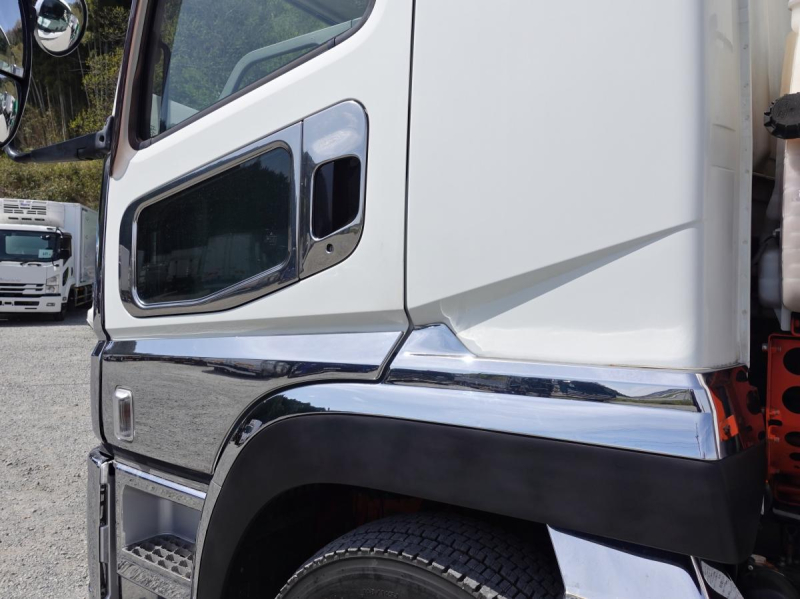 低温冷蔵冷凍大型|中古トラックの販売・買取・査定のアイナビ