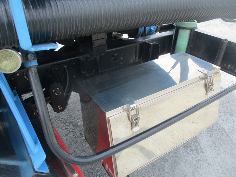 H17エルフ東急製3KLバキュームカー電動ホースリール|中古トラックの販売・買取・査定のアイナビ