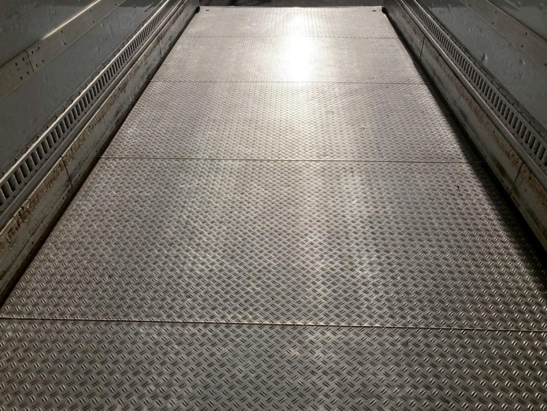 冷蔵冷凍車2.5トン積載低温格納PG6300ボディワイド左サイド扉|中古トラックの販売・買取・査定のアイナビ