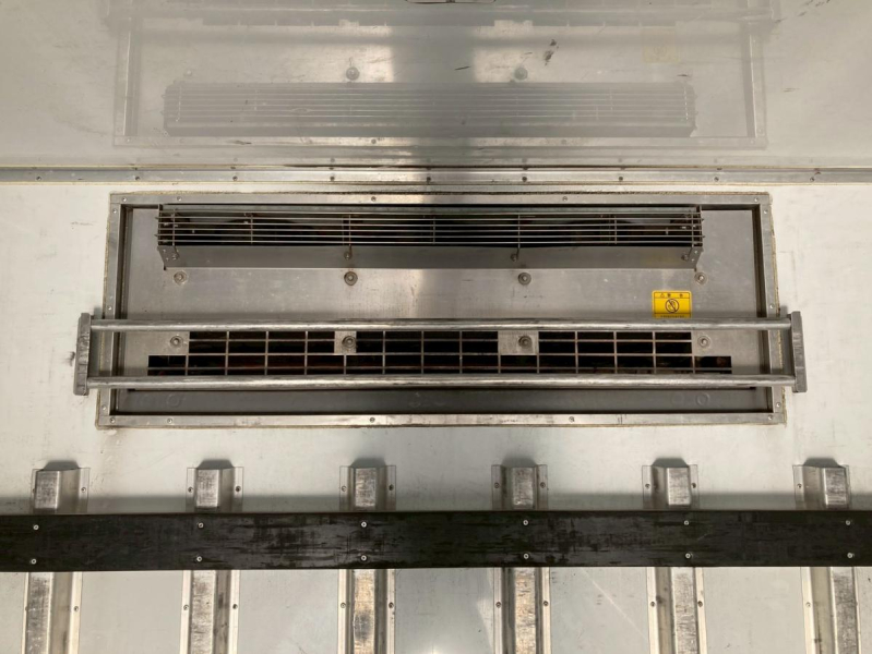 冷蔵冷凍車2.5トン積載低温格納PG6300ボディワイド左サイド扉|中古トラックの販売・買取・査定のアイナビ