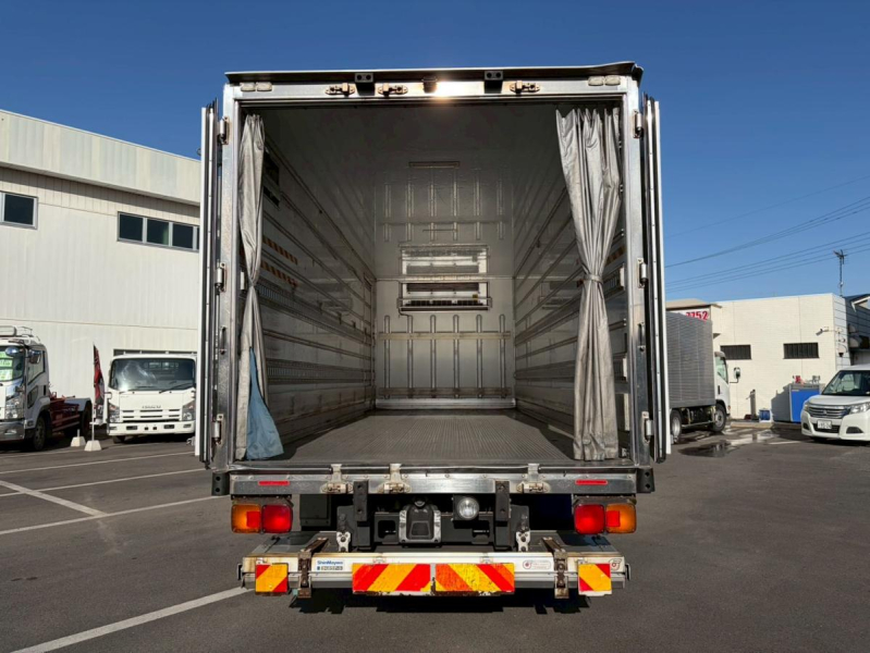 冷蔵冷凍車後輪エアサス-30℃6200標準格納PG左サイド扉|中古トラックの販売・買取・査定のアイナビ