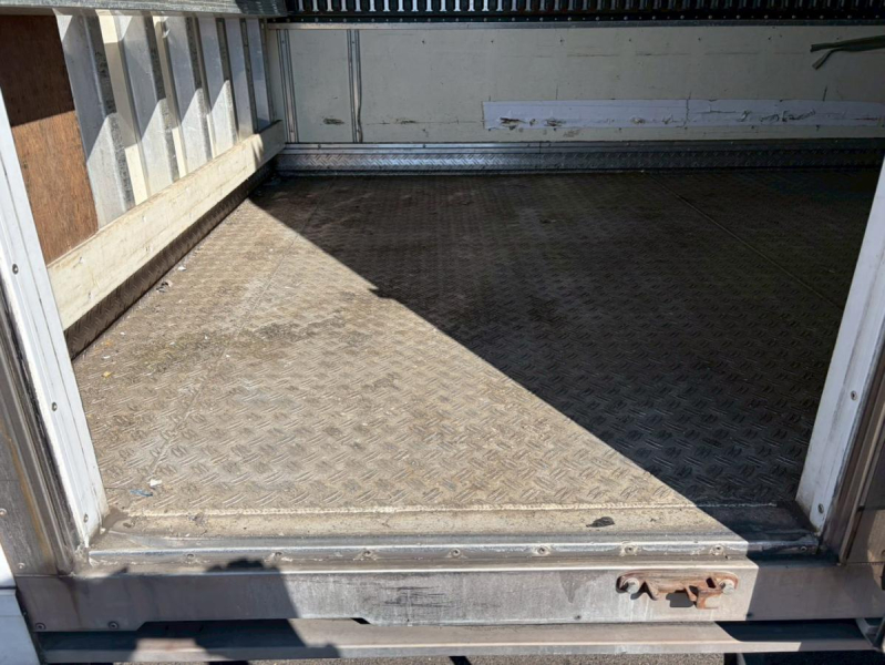 ワイドロング低温-30℃格納ゲート3トン積載左サイド扉|中古トラックの販売・買取・査定のアイナビ