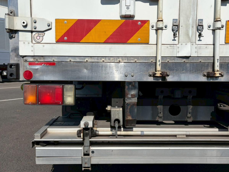 ワイドロング低温-30℃格納ゲート3トン積載左サイド扉|中古トラックの販売・買取・査定のアイナビ