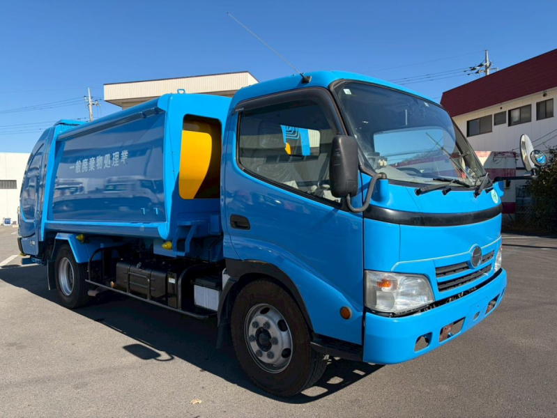 プレス式6.8立米連続スイッチ汚水タンク2.8トン積載ワイド幅|中古トラックの販売・買取・査定のアイナビ