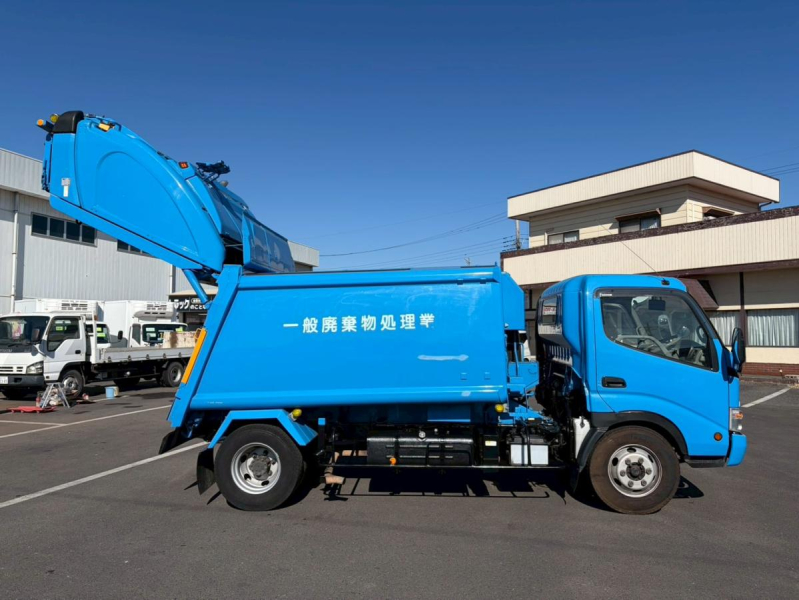 プレス式6.8立米連続スイッチ汚水タンク2.8トン積載ワイド幅|中古トラックの販売・買取・査定のアイナビ