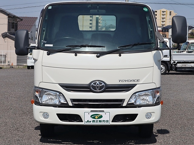 平ボディ　積載1、5t　車両総重量3285KG　ジャストロー|中古トラックの販売・買取・査定のアイナビ