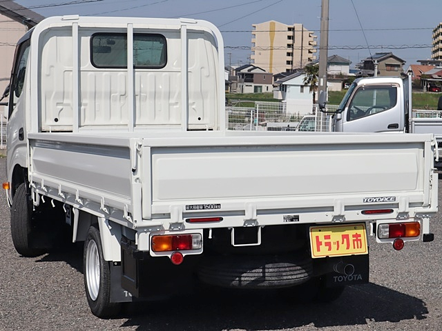 平ボディ　積載1、5t　車両総重量3285KG　ジャストロー|中古トラックの販売・買取・査定のアイナビ