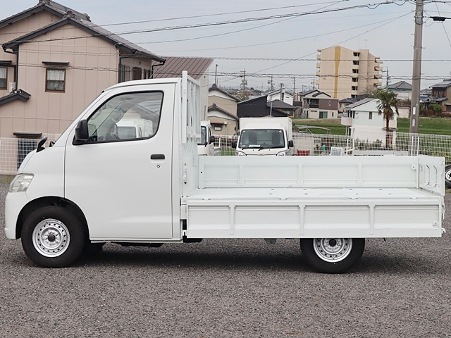 DX Xエディション 積載800Kg 平ボディ ETC|中古トラックの販売・買取・査定のアイナビ