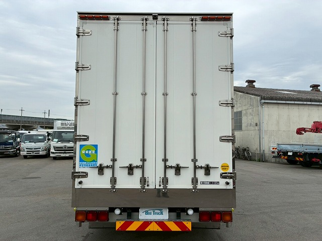 ハイルーフ8×44軸低床2デフシフトパイロットAT|中古トラックの販売・買取・査定のアイナビ