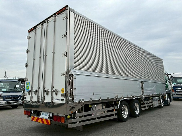 ハイルーフ8×44軸低床2デフシフトパイロットAT|中古トラックの販売・買取・査定のアイナビ