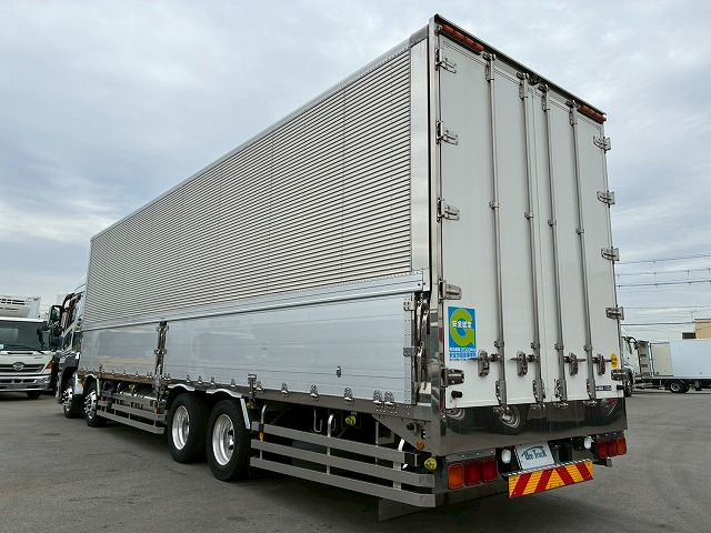 ハイルーフ8×44軸低床2デフシフトパイロットAT|中古トラックの販売・買取・査定のアイナビ