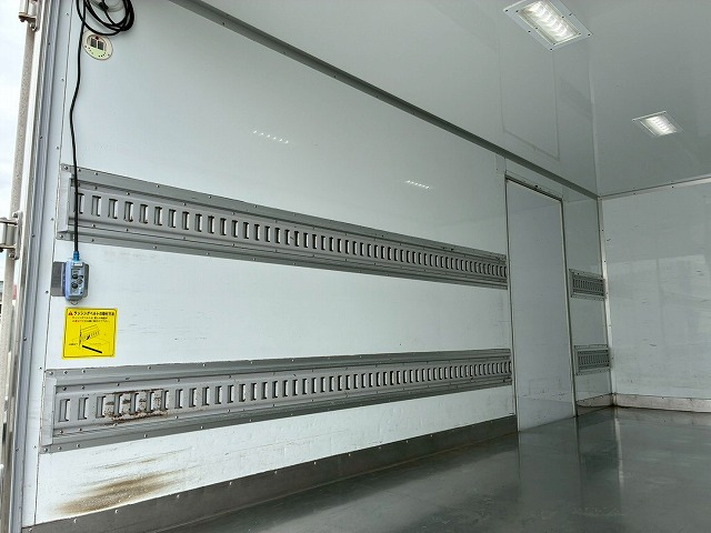 パネルバン標準幅北村製作所キタムラ左サイド扉150馬力|中古トラックの販売・買取・査定のアイナビ