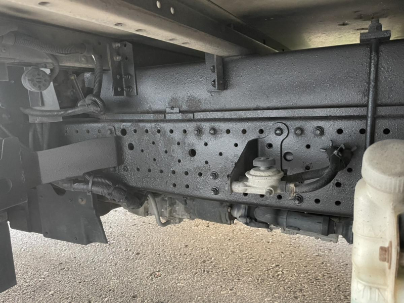 平成29年エルフアルミバンパワーゲートオートマ|中古トラックの販売・買取・査定のアイナビ