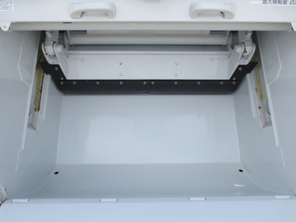 三菱キャンタープレスパッカー|中古トラックの販売・買取・査定のアイナビ