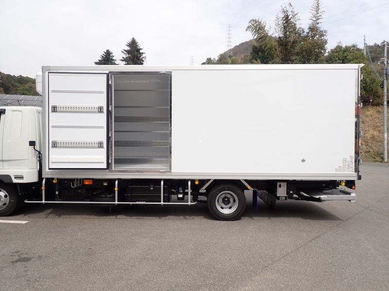 加温機能付 -30℃～30℃設定 62ワイド 格納PG 240PS 6速|中古トラックの販売・買取・査定のアイナビ