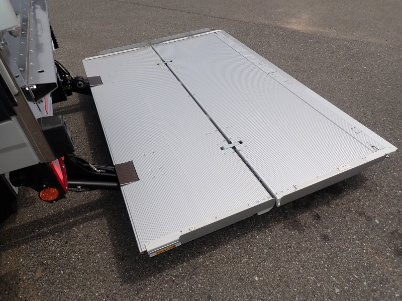 加温機能付 -30℃～30℃設定 62ワイド 格納PG 240PS 6速|中古トラックの販売・買取・査定のアイナビ