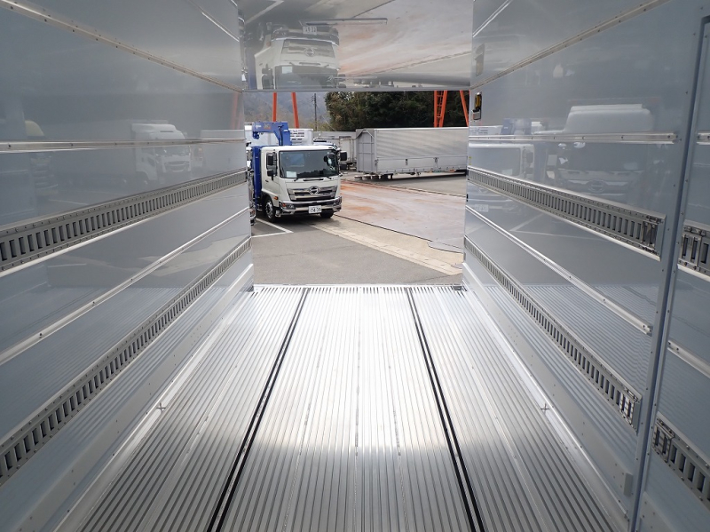 加温機能付 -30℃～30℃設定 62ワイド 格納PG 240PS 6速|中古トラックの販売・買取・査定のアイナビ