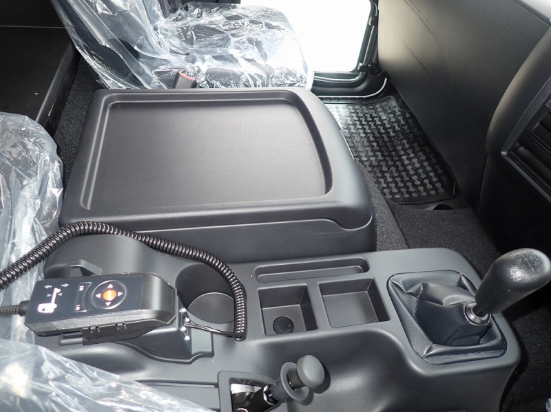 加温機能付 -30℃～30℃設定 62ワイド 格納PG 240PS 6速|中古トラックの販売・買取・査定のアイナビ