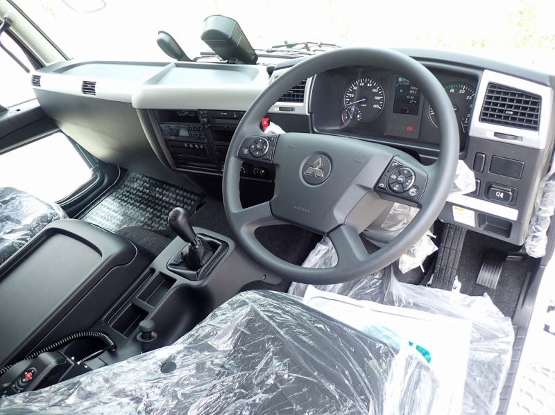 加温機能付 -30℃～30℃設定 62ワイド 格納PG 240PS 6速|中古トラックの販売・買取・査定のアイナビ