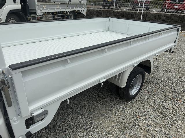 日産 平ボディ|中古トラックの販売・買取・査定のアイナビ