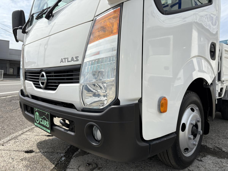 H28 アトラス 2t平ボディ|中古トラックの販売・買取・査定のアイナビ
