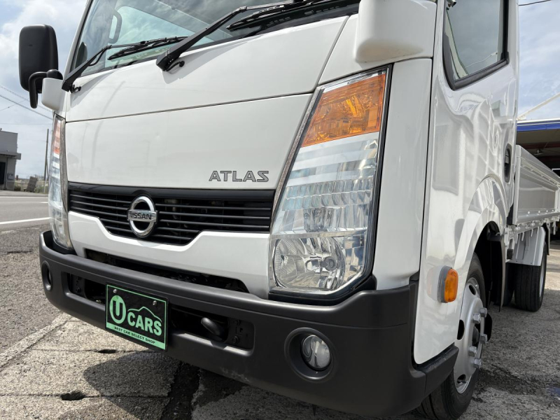 H28 アトラス 2t平ボディ|中古トラックの販売・買取・査定のアイナビ