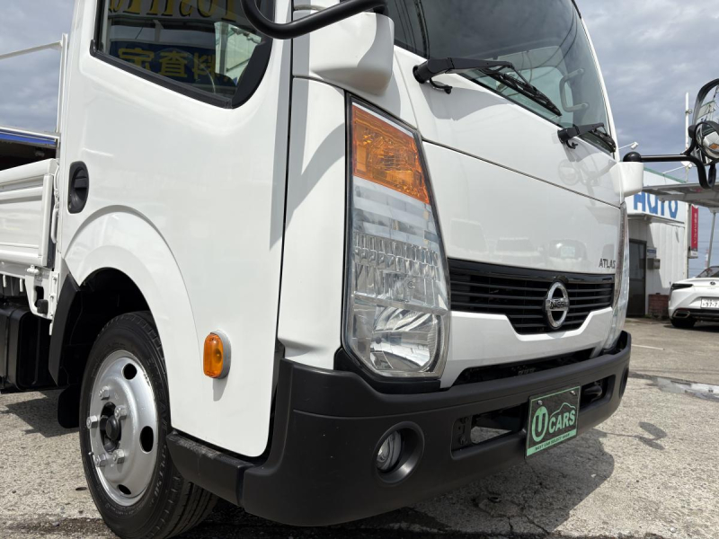 H28 アトラス 2t平ボディ|中古トラックの販売・買取・査定のアイナビ