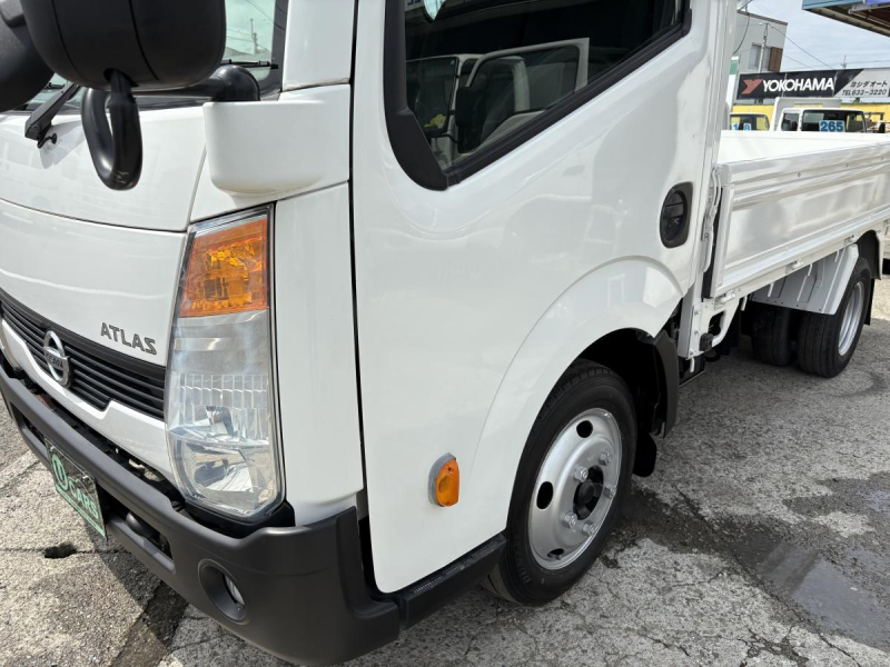 H28 アトラス 2t平ボディ|中古トラックの販売・買取・査定のアイナビ
