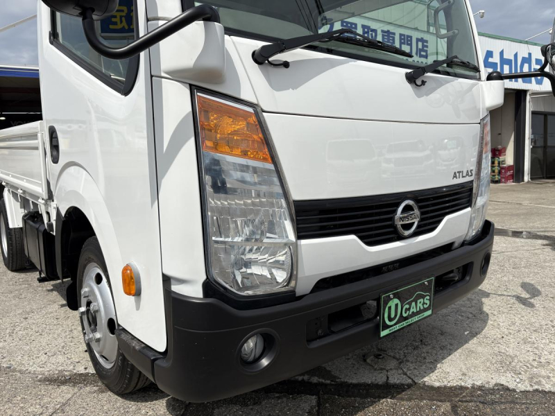 H28 アトラス 2t平ボディ|中古トラックの販売・買取・査定のアイナビ