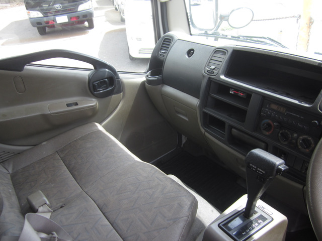 H.28年アトラス2.0ダブルキャブFスーパーローDX床板張替AT|中古トラックの販売・買取・査定のアイナビ