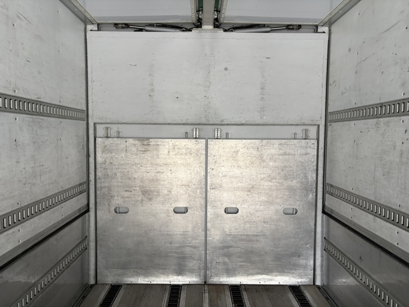 H28年式アルミウイングジョロダーエアーロール付き|中古トラックの販売・買取・査定のアイナビ